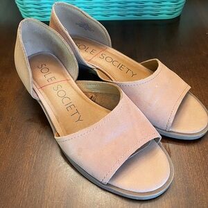 SOLE SOCIETY Leather Open Toe Tan Sandal Shoe Cutout Midi Heel